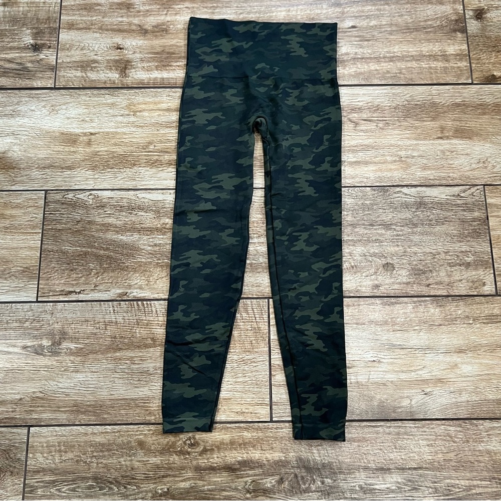 SPANX Look At Me Now Seamless Leggings Size Large Camo Green - Picture 4 of 15